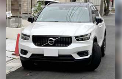 ボルボ XC40